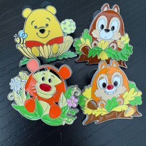 Disney Character Pins Set